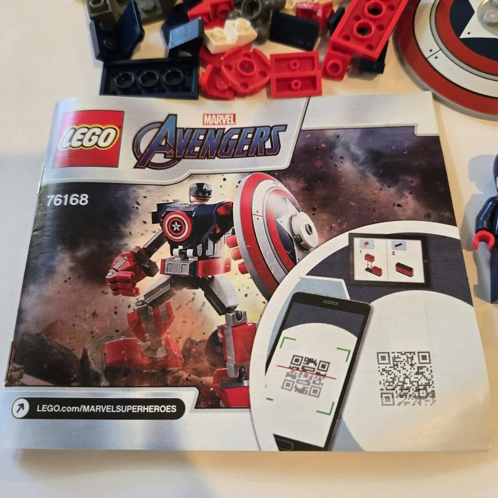 LEGO 76168 Marvel Avengers Captain America Mech Armor‎ Partial Set W Minifigs